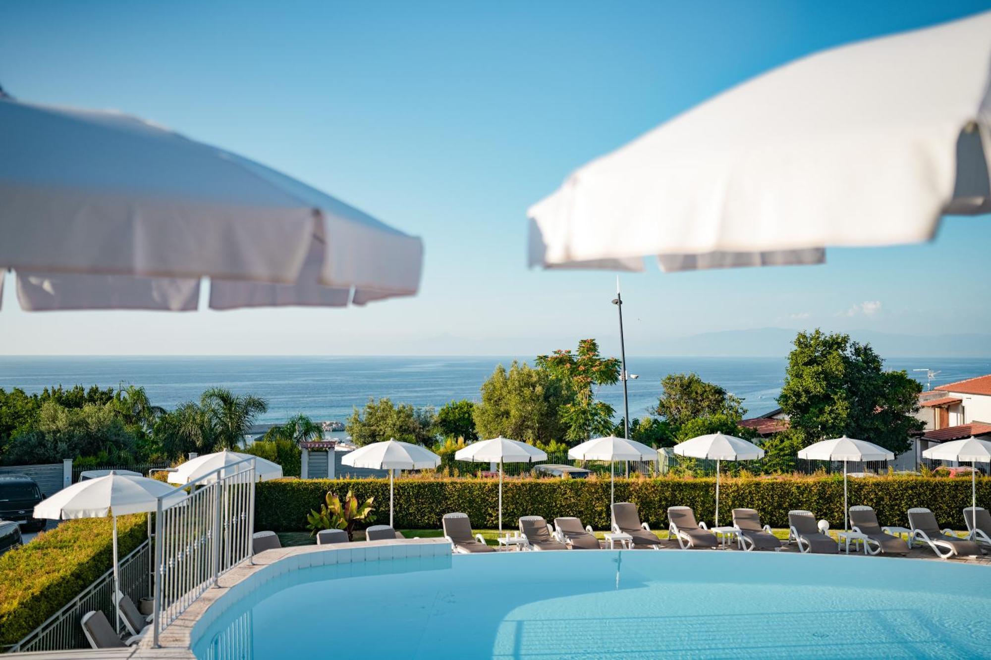Sentido Michelizia Tropea Resort 외부 사진