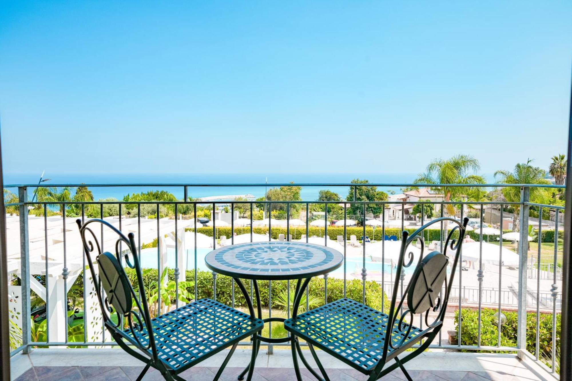Sentido Michelizia Tropea Resort 외부 사진